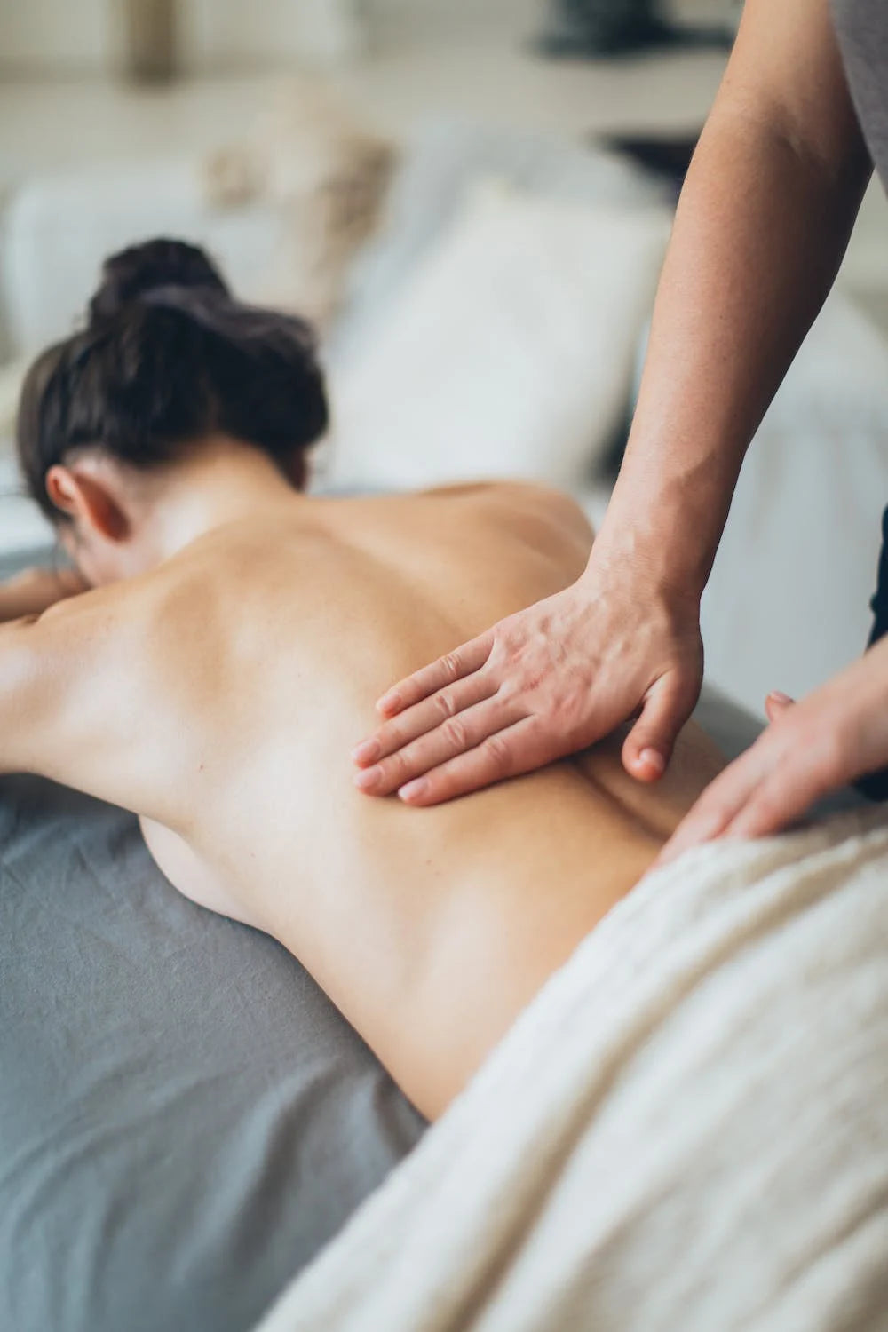 Les huiles de massage: l'art de la détente et du bien-être